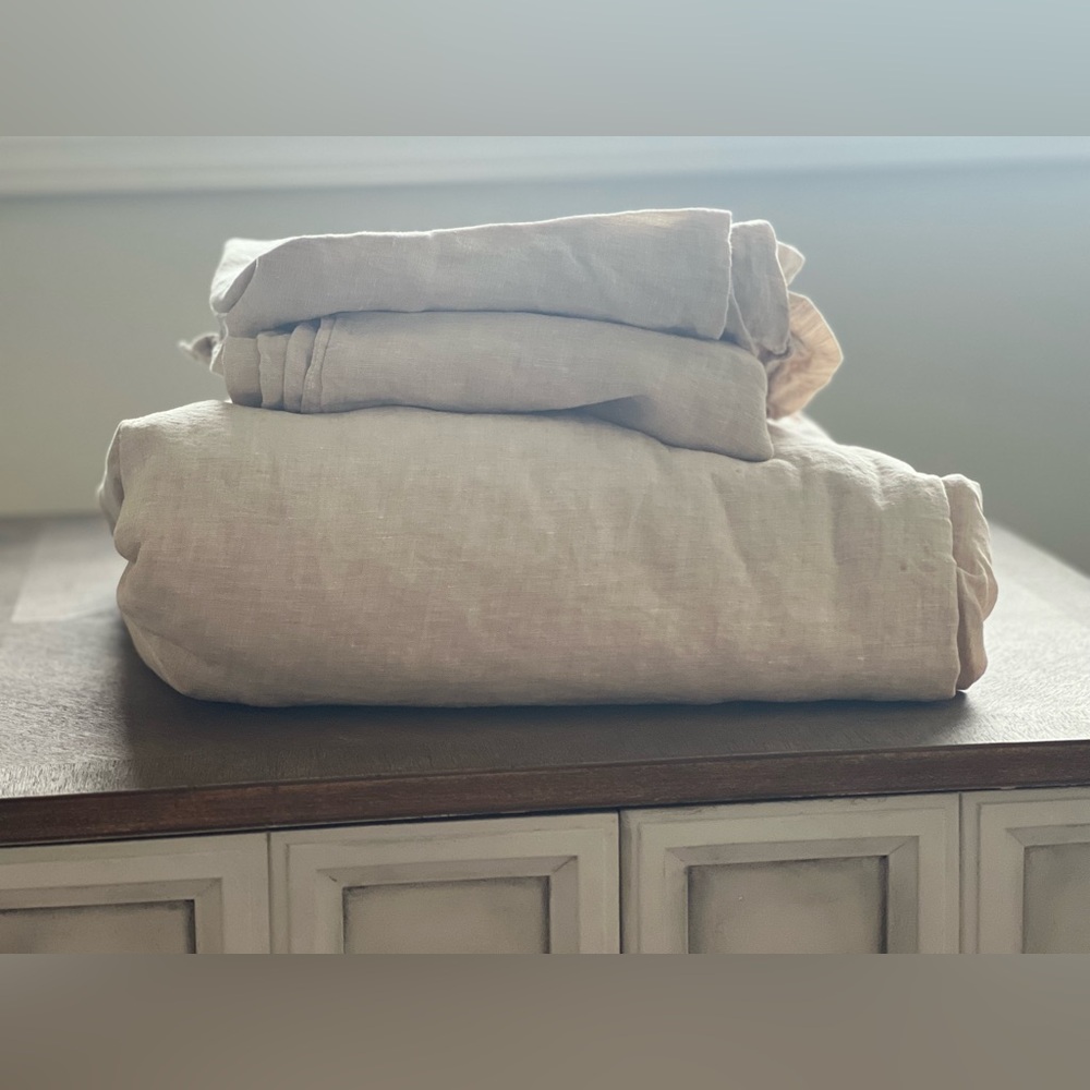Brooklinen Cali King/King Washed 100% Belgian Linen Duvet in Khaki Cambray $339